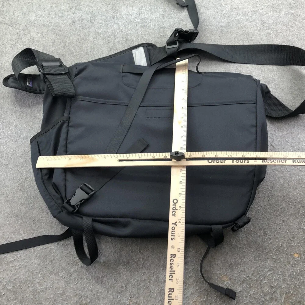Patagonia black 20